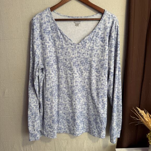 Addison Meadow Top Size XL Blue White Abstract Print Long Sleeve Soft Stretch - Picture 2 of 11